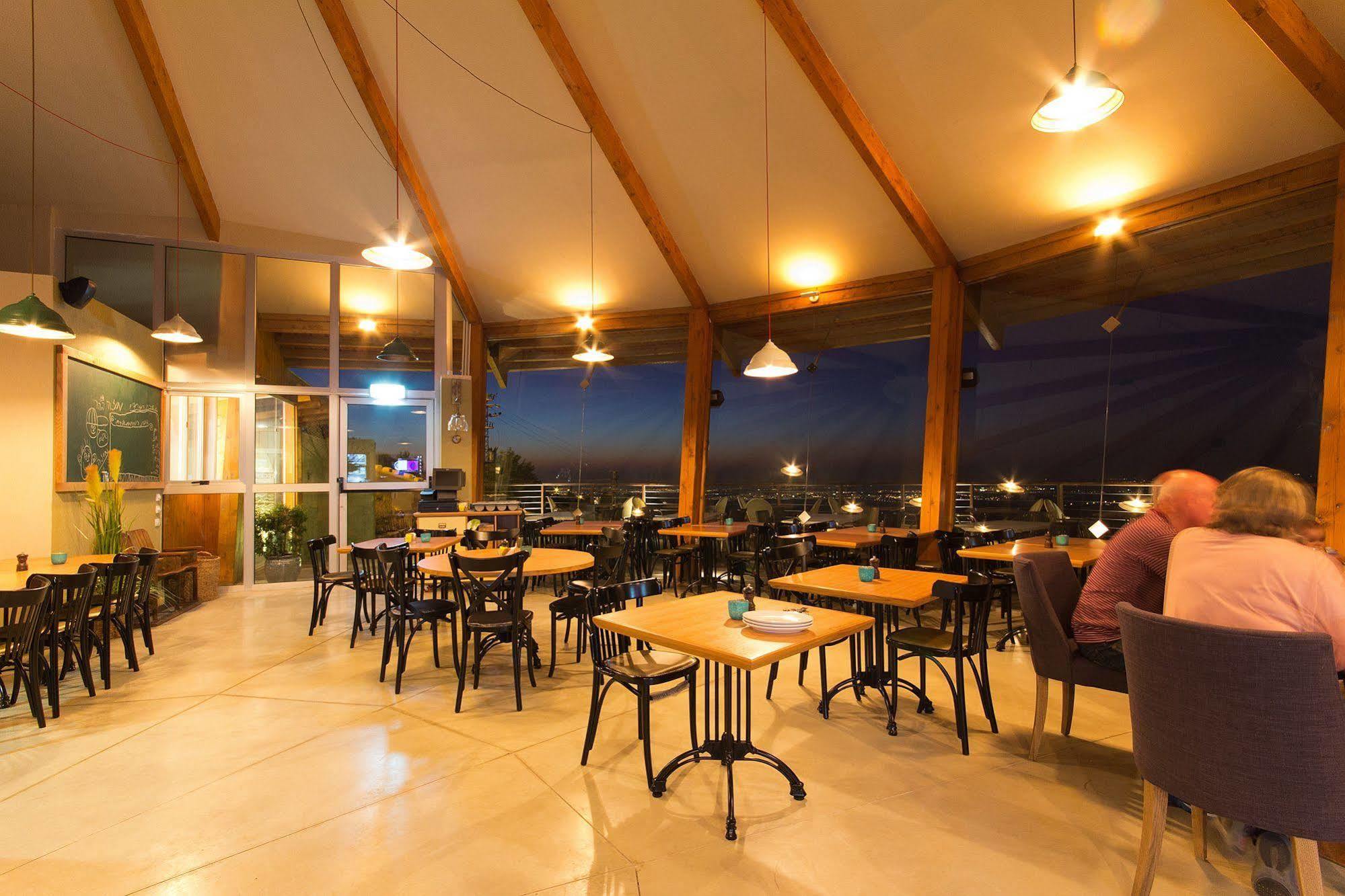 Shoresh Green Hills Family Suites Hotel Екстер'єр фото