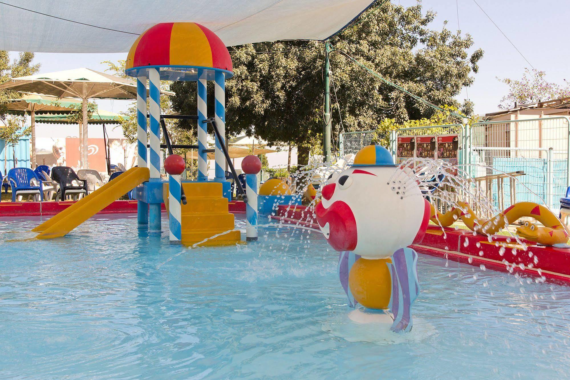 Shoresh Green Hills Family Suites Hotel Екстер'єр фото