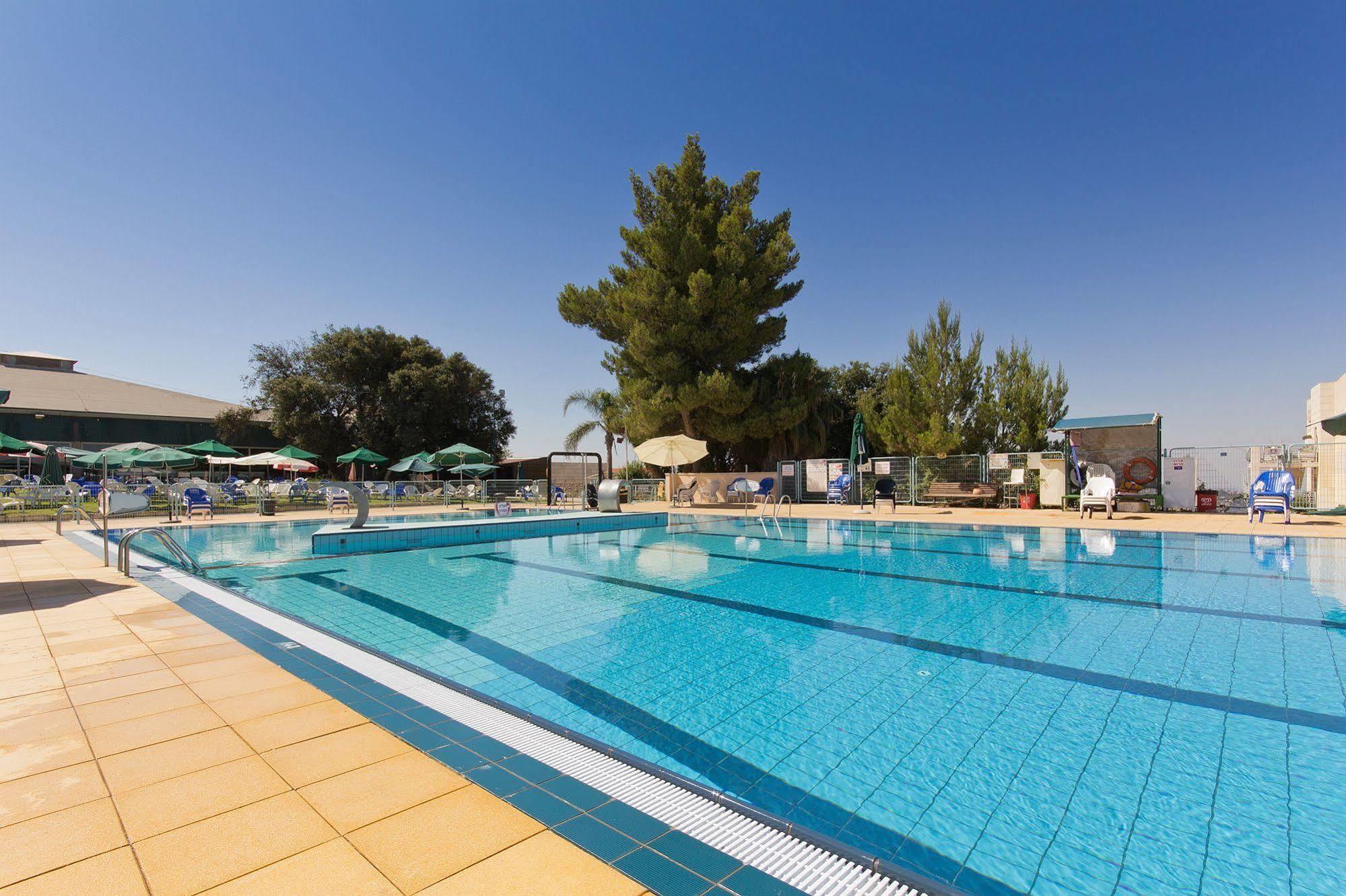 Shoresh Green Hills Family Suites Hotel Екстер'єр фото